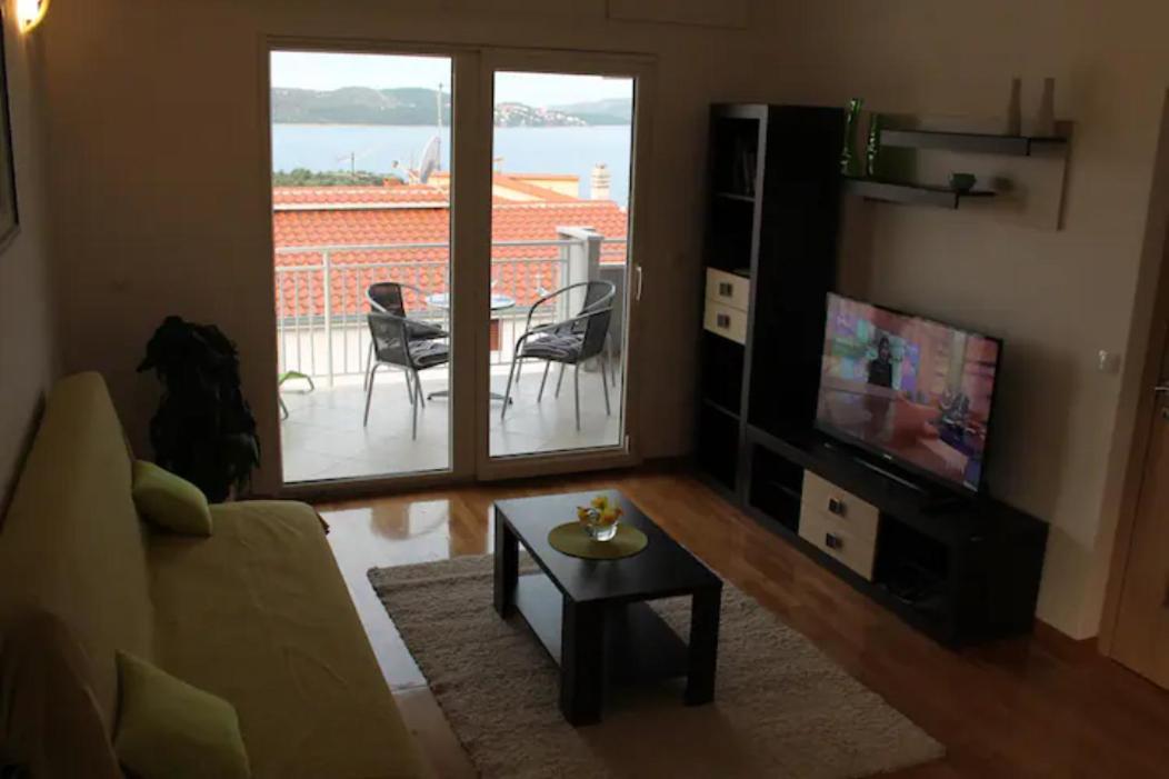 Apartment Mia - Spacious Apartment On 85 M2 With Beautiful Sea View トロギール エクステリア 写真