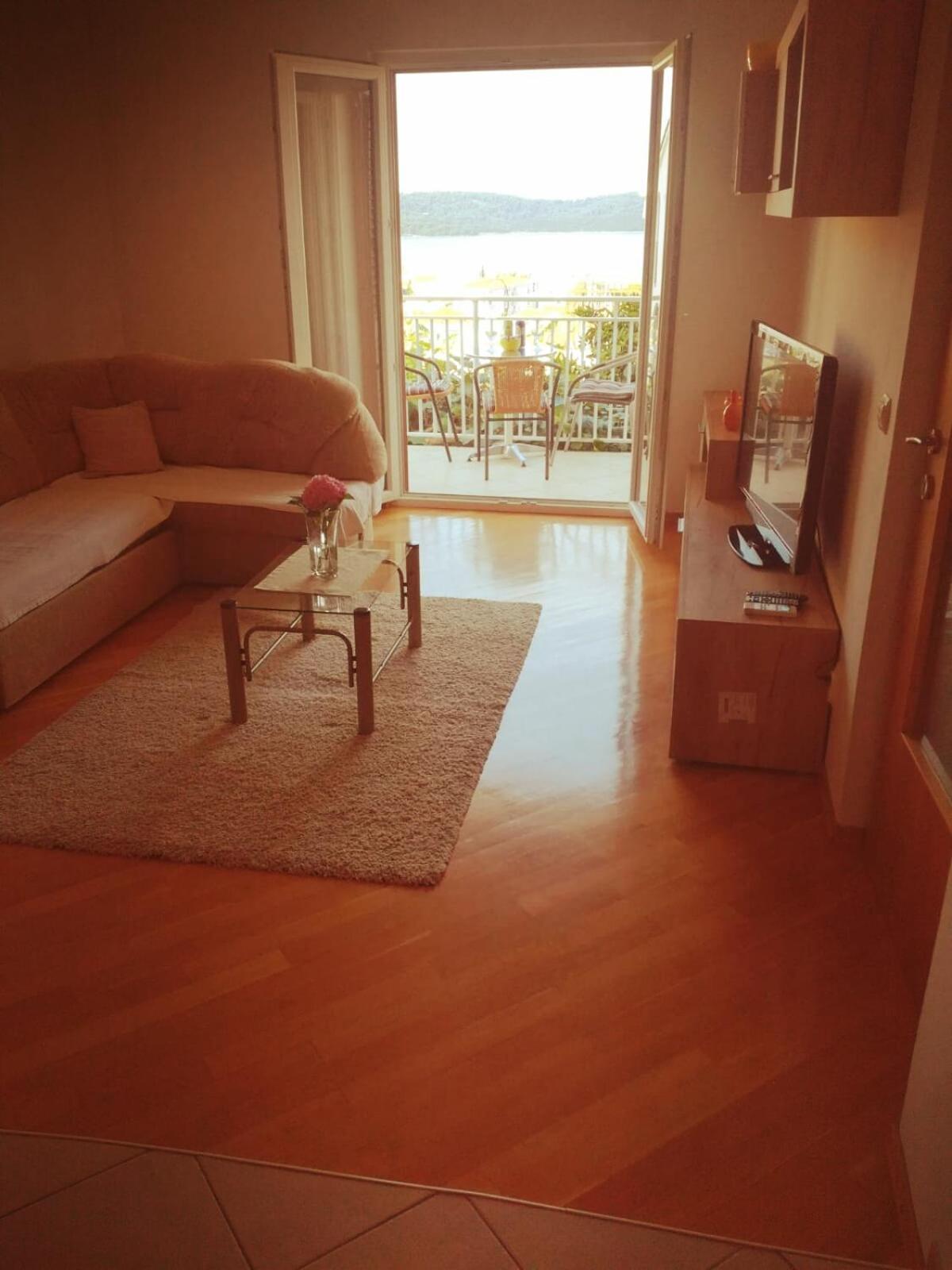 Apartment Mia - Spacious Apartment On 85 M2 With Beautiful Sea View トロギール 部屋 写真